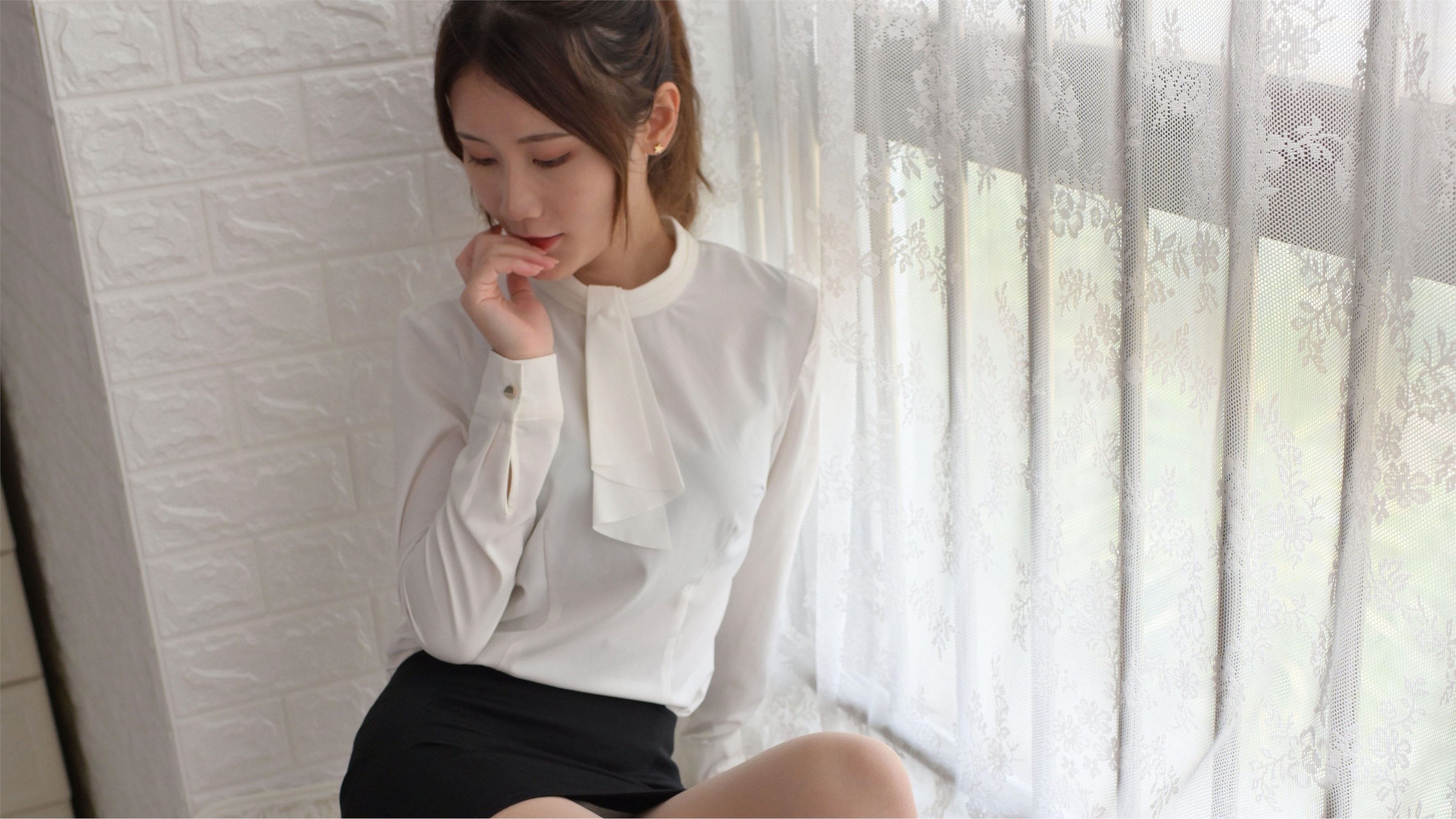 IESS异思趣向《普惠集》PH-S004 窗台 紫薇